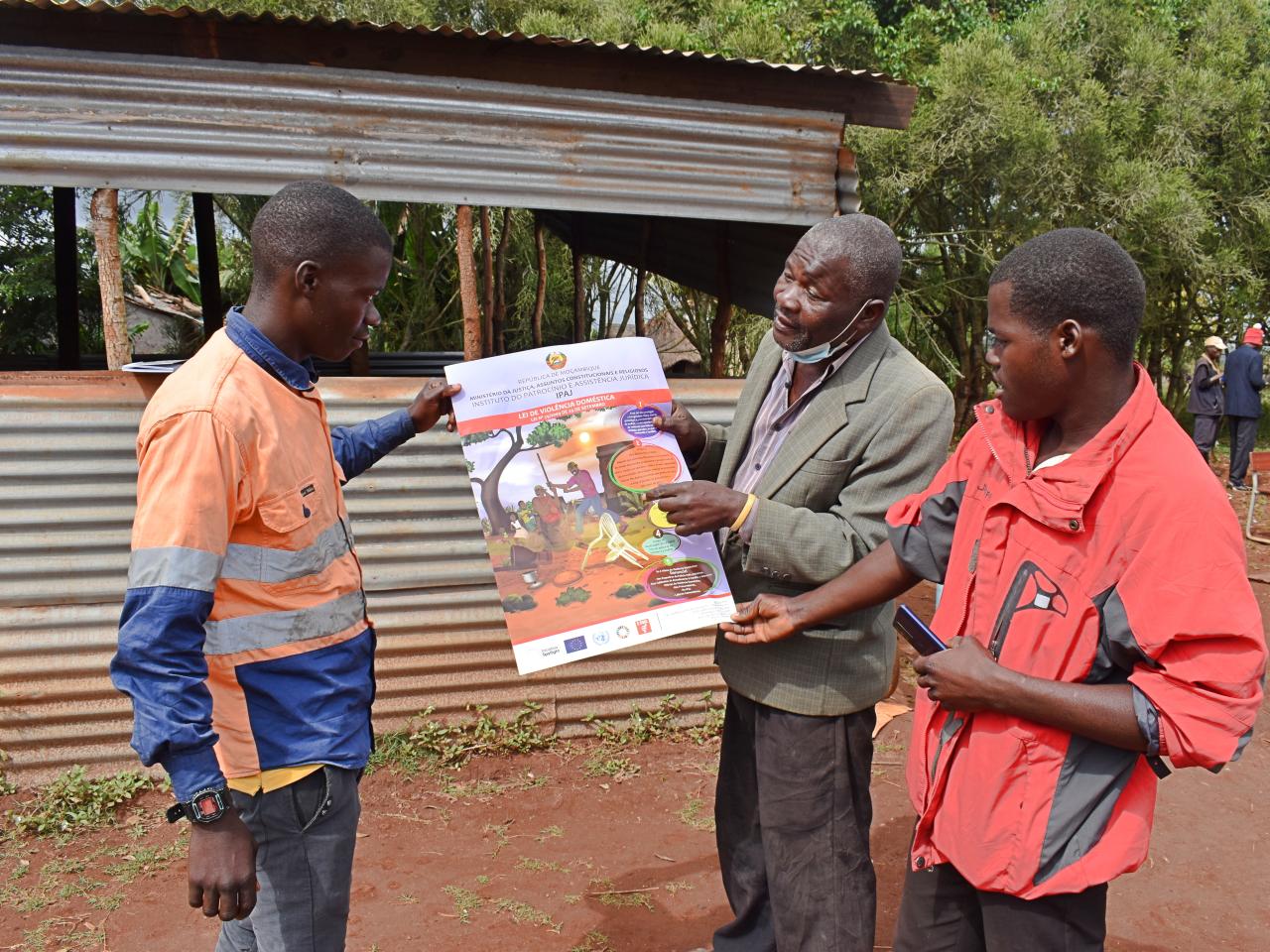 Mr Madzime talking with men about GBV 